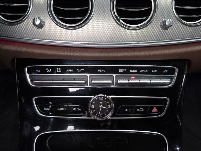 2018 Mercedes-Benz E-Class E200 Avantgarde photo 30
