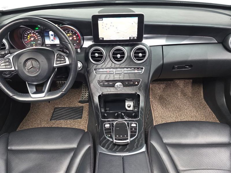 2018 Mercedes-Benz C-Class C200 4MATIC AMG Line photo 7