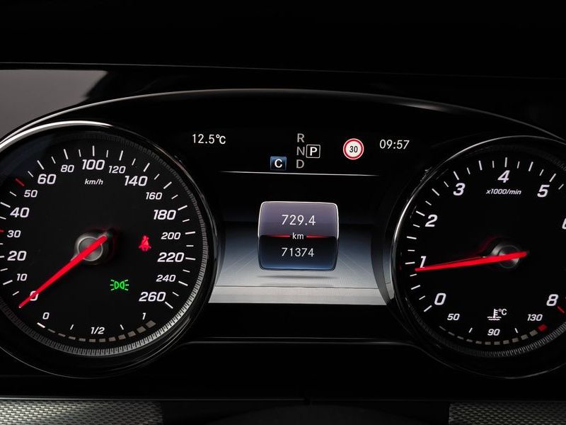 2018 Mercedes-Benz E-Class E200 Avantgarde photo 8