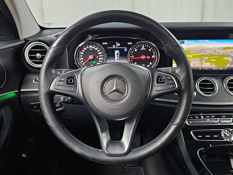 2018 Mercedes-Benz E-Class E220d 4MATIC Avantgarde photo 13