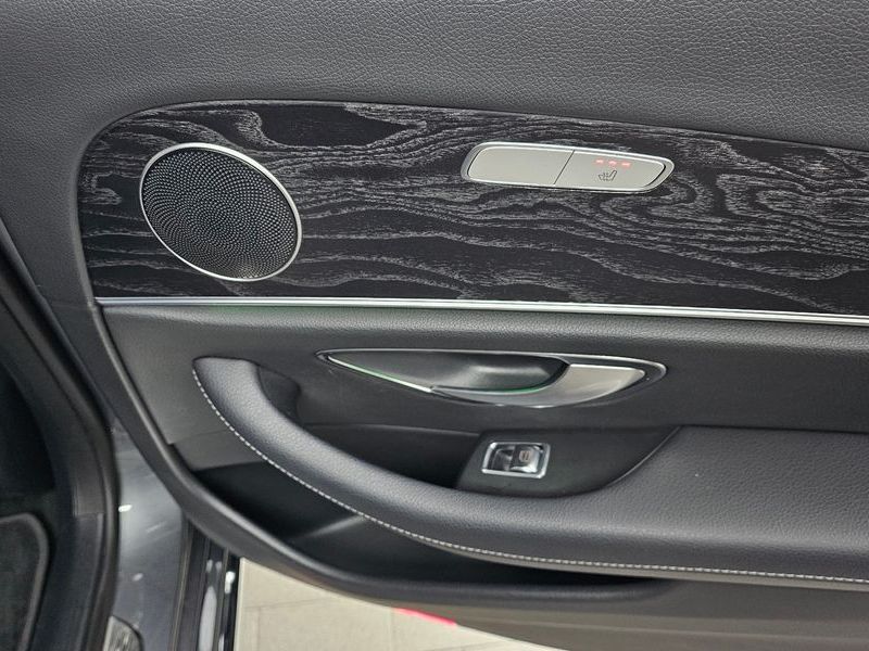 2018 Mercedes-Benz E-Class E220d 4MATIC Avantgarde photo 18