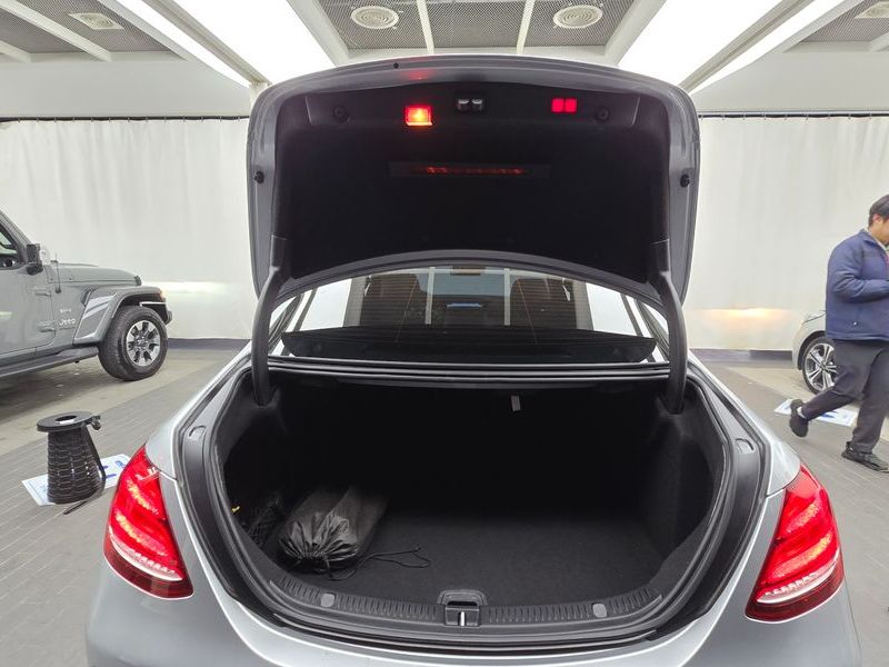 2018 Mercedes-Benz E-Class E300 4MATIC Exclusive photo 20