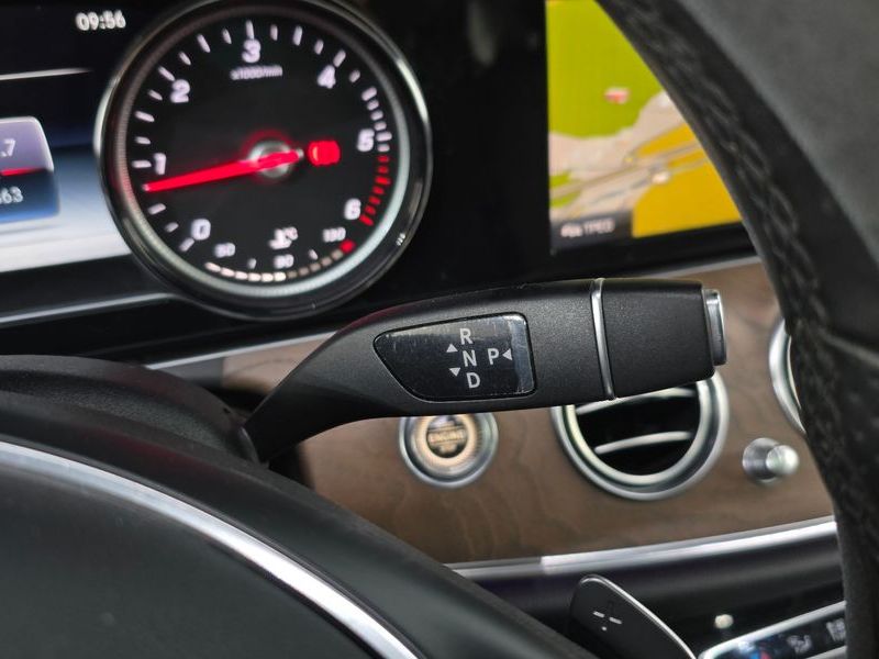 2018 Mercedes-Benz E-Class E220d Exclusive photo 9