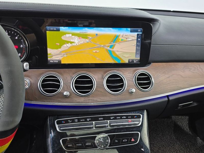 2018 Mercedes-Benz E-Class E220d Exclusive photo 14