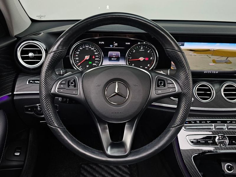 2018 Mercedes-Benz E-Class E220d Avantgarde photo 13