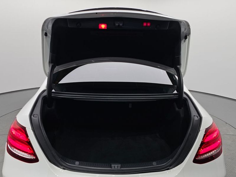2018 Mercedes-Benz E-Class E220d Avantgarde photo 28