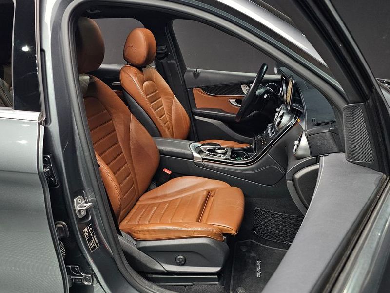 2018 Mercedes-Benz C-Class GLC220 d 4MATIC Premium photo 12