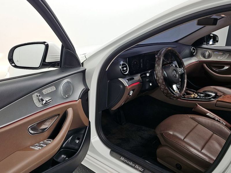 2018 Mercedes-Benz E-Class E300 AMG Line photo 11
