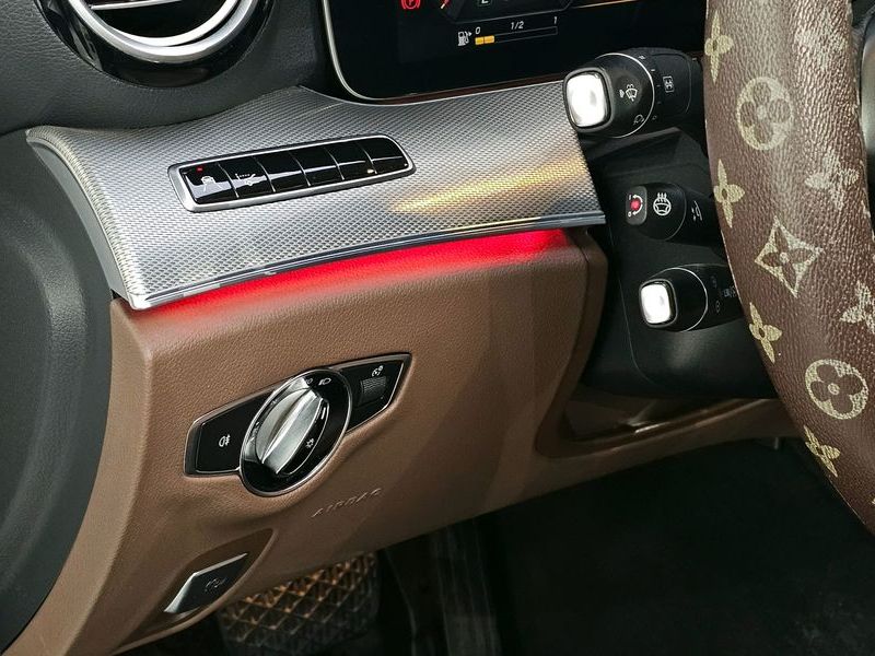 2018 Mercedes-Benz E-Class E300 AMG Line photo 16