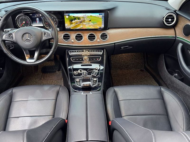 2018 Mercedes-Benz E-Class E300 Exclusive photo 7