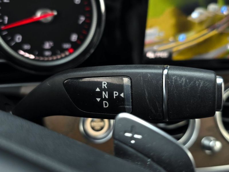 2018 Mercedes-Benz E-Class E300 Exclusive photo 9