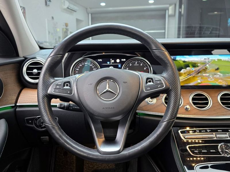 2018 Mercedes-Benz E-Class E300 Exclusive photo 14