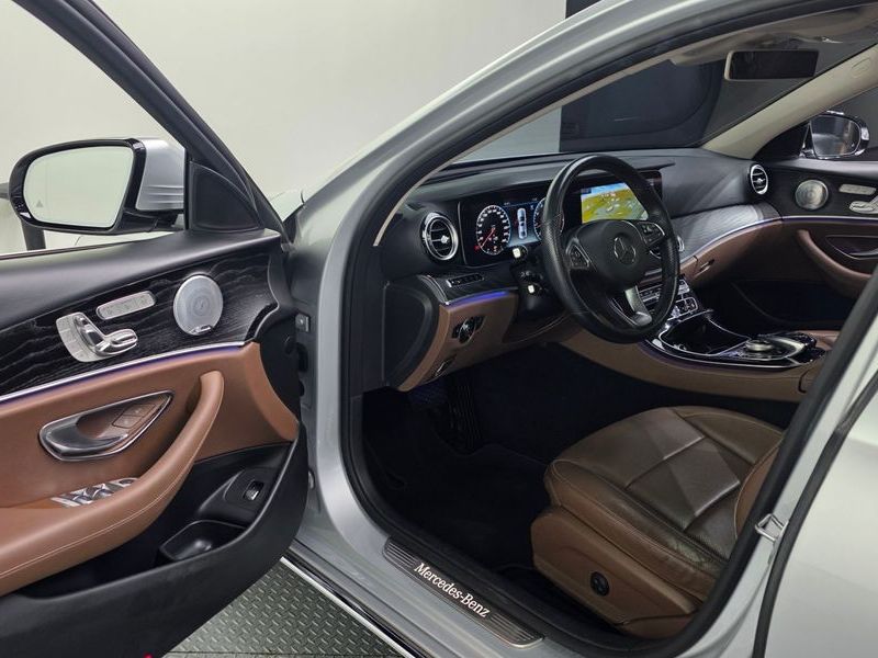 2018 Mercedes-Benz E-Class E300 4MATIC Avnatgarde photo 10