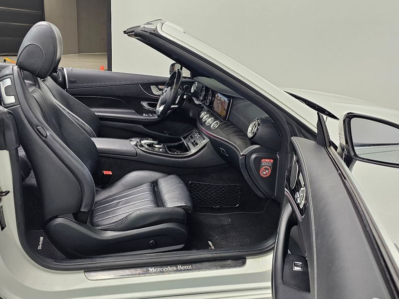2018 Mercedes-Benz E-Class E220d Cabriolet photo 10