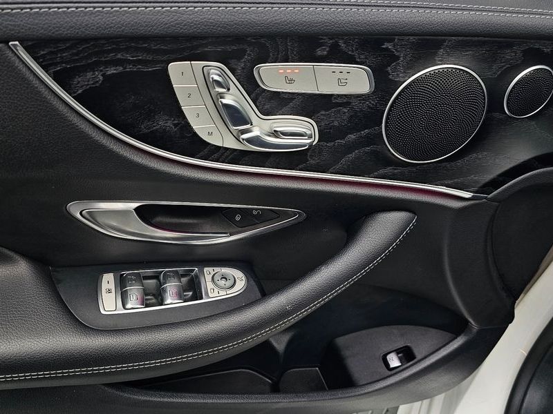2018 Mercedes-Benz E-Class E220d Cabriolet photo 19