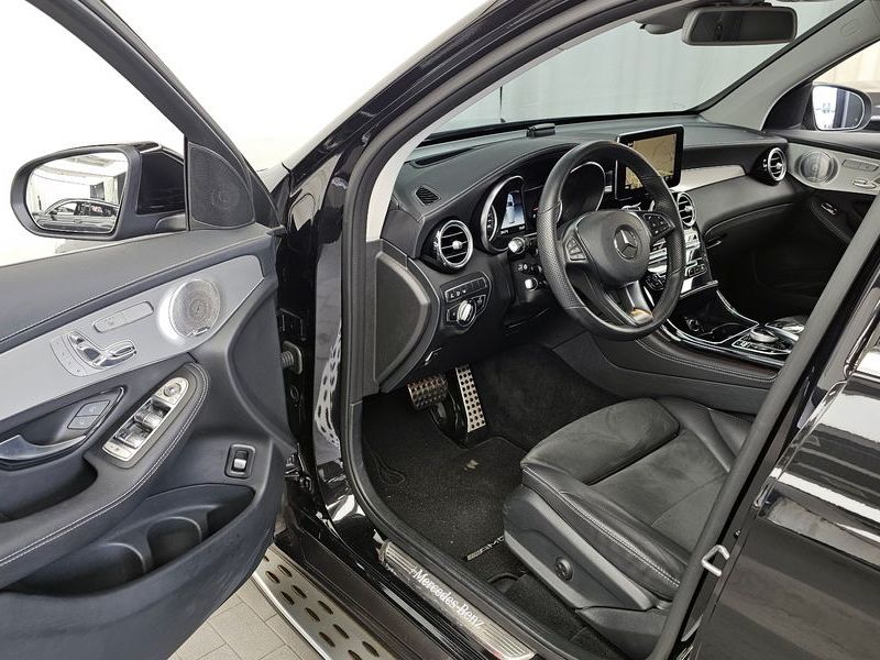 2019 Mercedes-Benz C-Class GLC300 4MATIC AMG Line photo 10