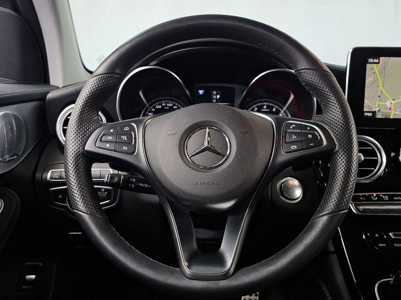 2019 Mercedes-Benz C-Class GLC300 4MATIC AMG Line photo 13