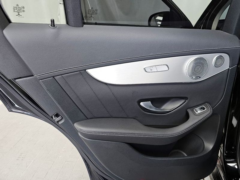2019 Mercedes-Benz C-Class GLC300 4MATIC AMG Line photo 25