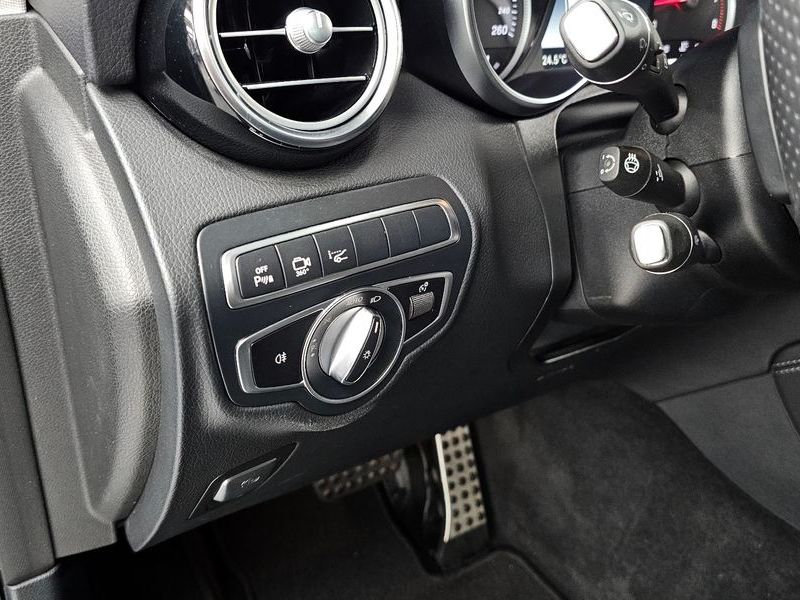 2019 Mercedes-Benz C-Class GLC300 4MATIC AMG Line photo 28
