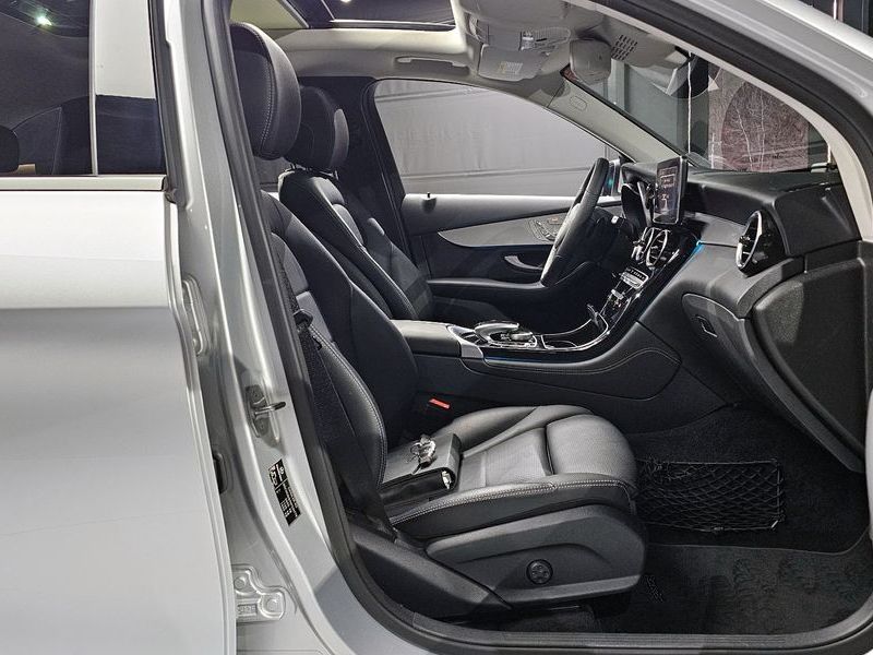 2019 Mercedes-Benz C-Class GLC350e 4MATIC Premium photo 11