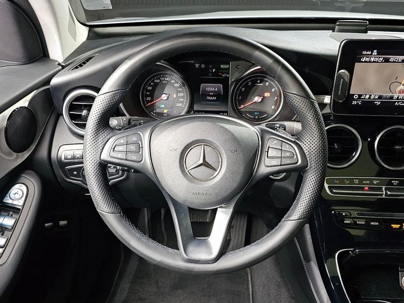 2019 Mercedes-Benz C-Class GLC350e 4MATIC Premium photo 13