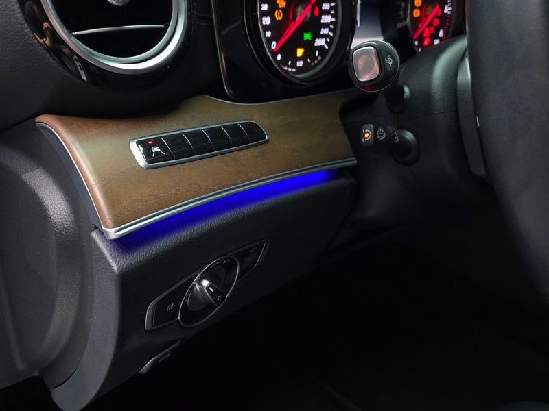 2019 Mercedes-Benz E-Class E220d 4MATIC Exclusive photo 19