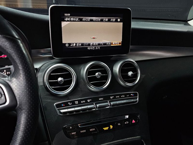 2019 Mercedes-Benz C-Class GLC300 4MATIC photo 17
