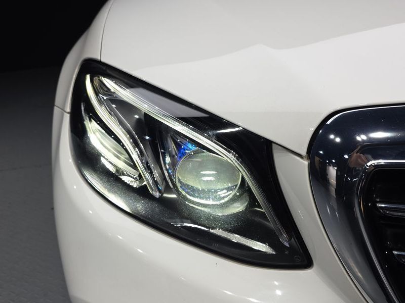 2019 Mercedes-Benz E-Class E300 4MATIC Exclusive photo 22