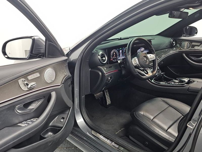 2019 Mercedes-Benz E-Class E350 4MATIC AMG Line photo 10