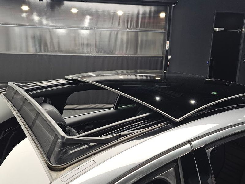 2019 Mercedes-Benz E-Class E350 4MATIC AMG Line photo 19