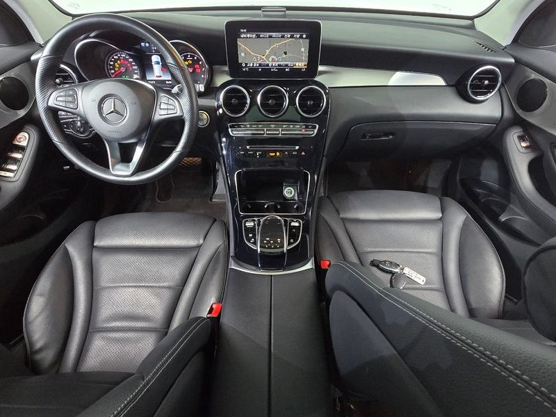 2019 Mercedes-Benz C-Class GLC350e 4MATIC Premium photo 7