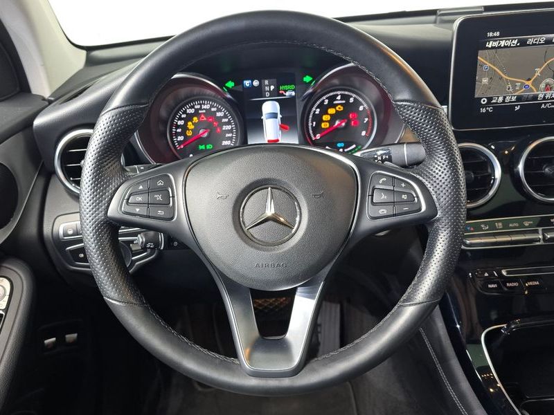 2019 Mercedes-Benz C-Class GLC350e 4MATIC Premium photo 12