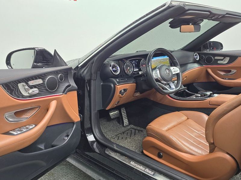 2019 Mercedes-Benz E-Class E220d Cabriolet photo 10