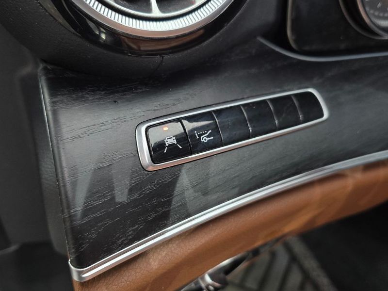 2019 Mercedes-Benz E-Class E220d Cabriolet photo 29