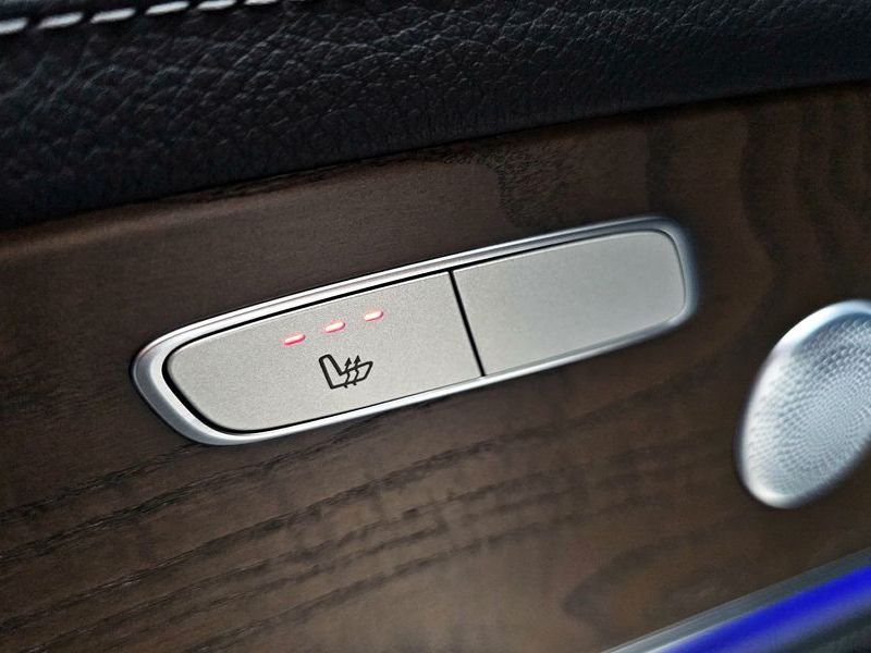 2019 Mercedes-Benz E-Class E300e Exclusive photo 17