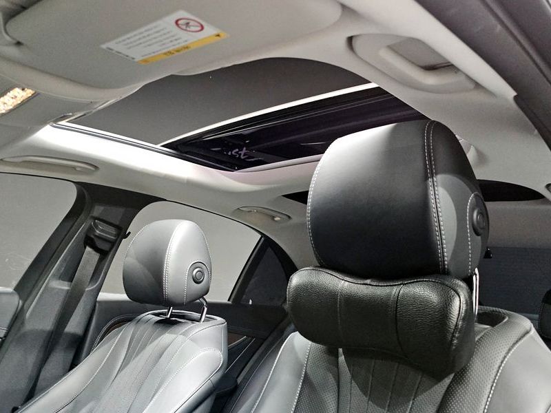 2019 Mercedes-Benz E-Class E300e Exclusive photo 18