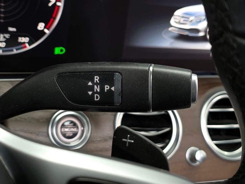 2019 Mercedes-Benz E-Class E300 4MATIC Exclusive photo 9
