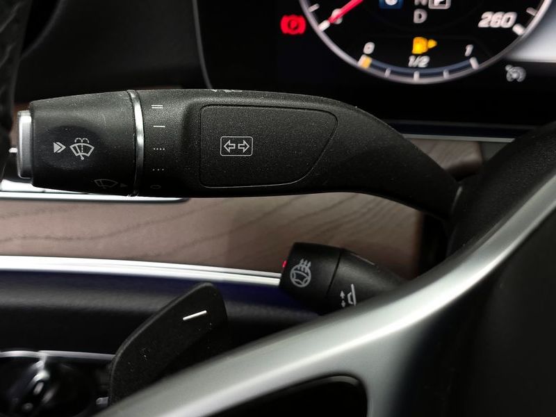 2019 Mercedes-Benz E-Class E300 4MATIC Exclusive photo 17