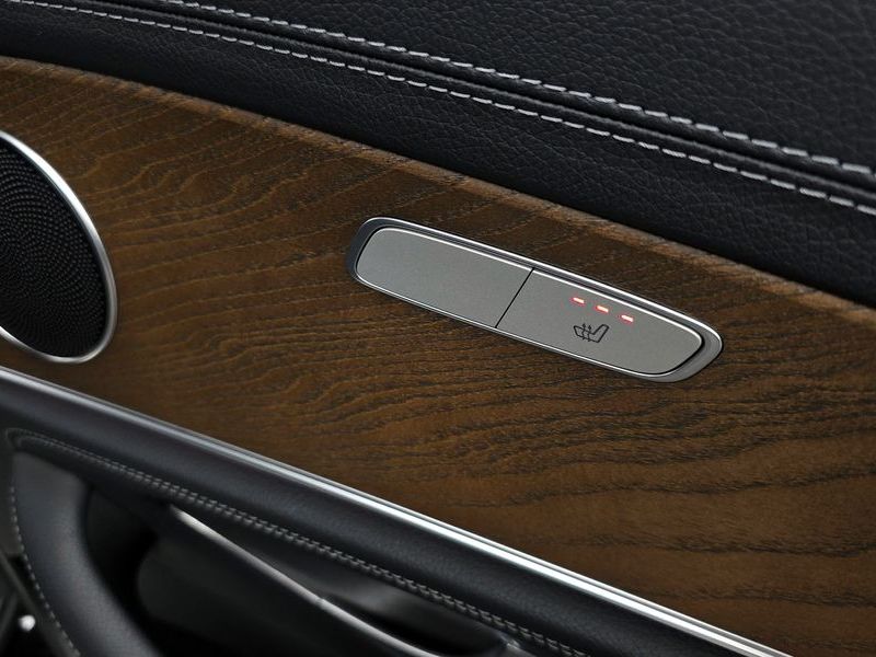 2019 Mercedes-Benz E-Class E220d Exclusive photo 19