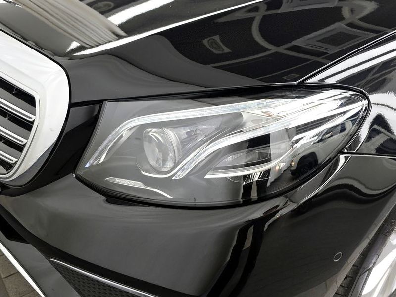 2019 Mercedes-Benz E-Class E220d Exclusive photo 22