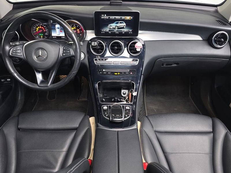 2019 Mercedes-Benz C-Class GLC350e 4MATIC Premium photo 7