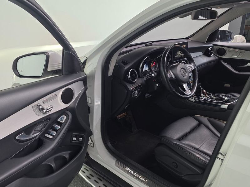 2019 Mercedes-Benz C-Class GLC350e 4MATIC Premium photo 11