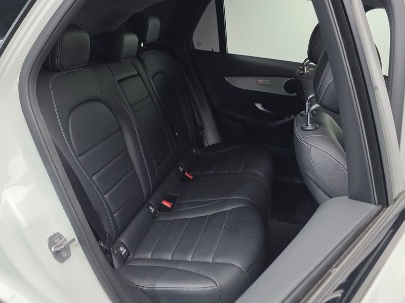 2019 Mercedes-Benz C-Class GLC350e 4MATIC Premium photo 12