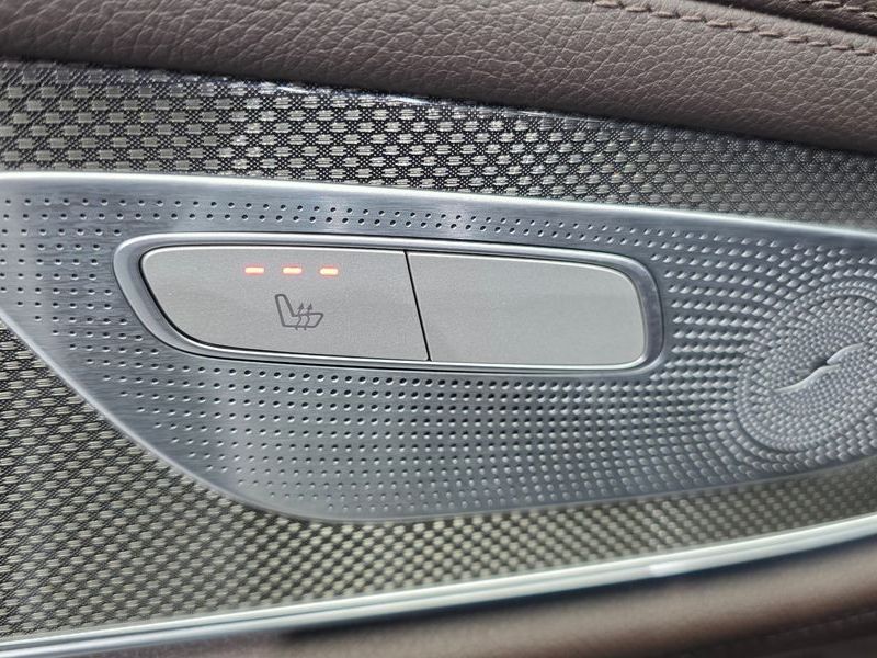 2019 Mercedes-Benz S-Class CLS300d AMG Line photo 28