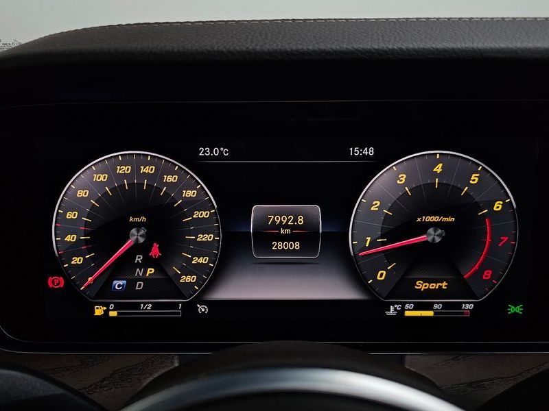 2019 Mercedes-Benz E-Class E300 4MATIC Exclusive photo 8