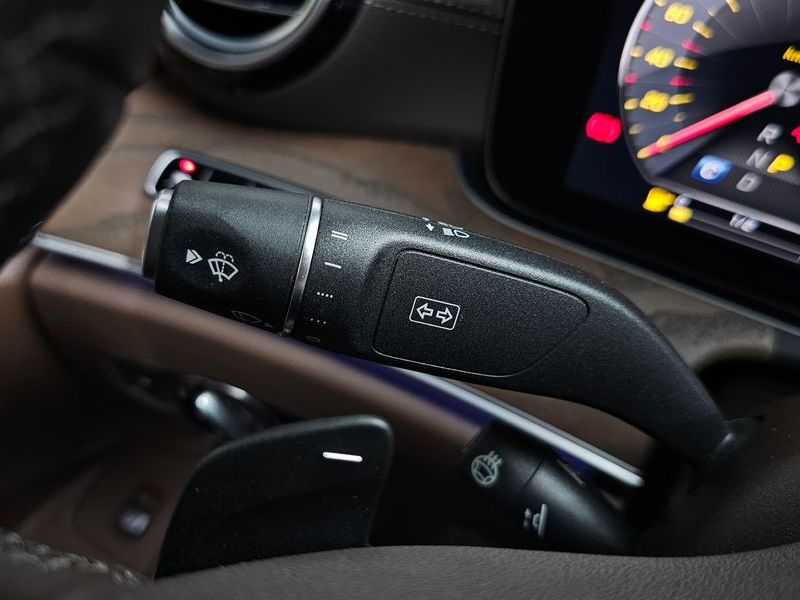 2019 Mercedes-Benz E-Class E300 4MATIC Exclusive photo 19