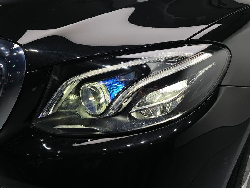 2019 Mercedes-Benz E-Class E300 4MATIC Exclusive photo 22