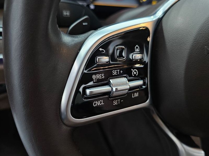 2019 Mercedes-Benz E-Class E300 4MATIC Exclusive photo 29