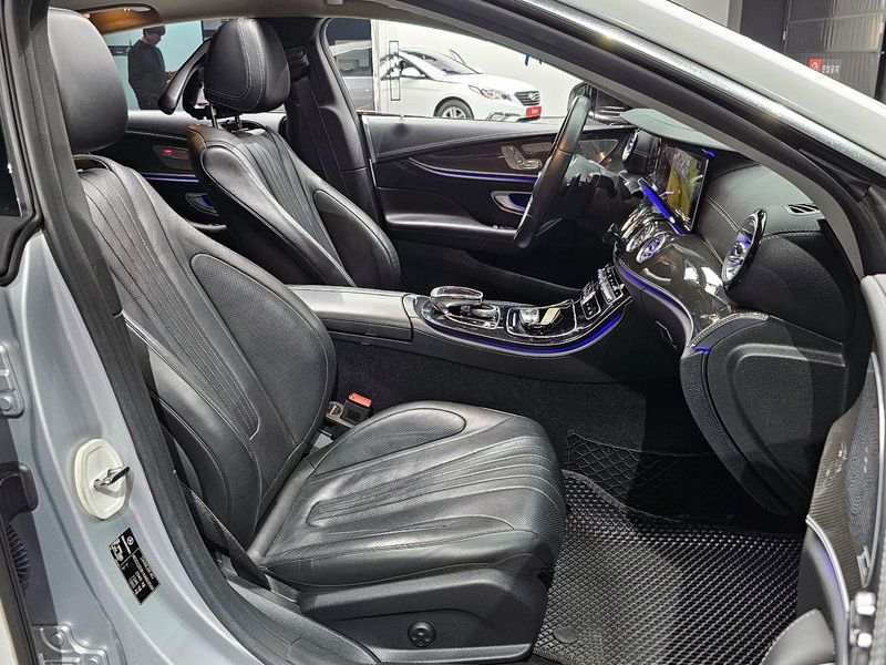 2019 Mercedes-Benz S-Class CLS400d 4MATIC AMG Line photo 10