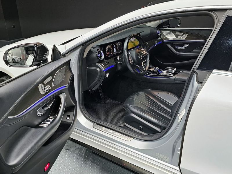 2019 Mercedes-Benz S-Class CLS400d 4MATIC AMG Line photo 11
